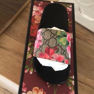 Gucci slides. Size 36. Brand new - never been worn